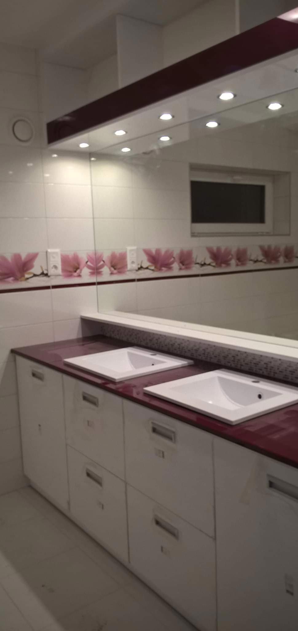 bútorasztalos, fürdőszobabútor asztalos